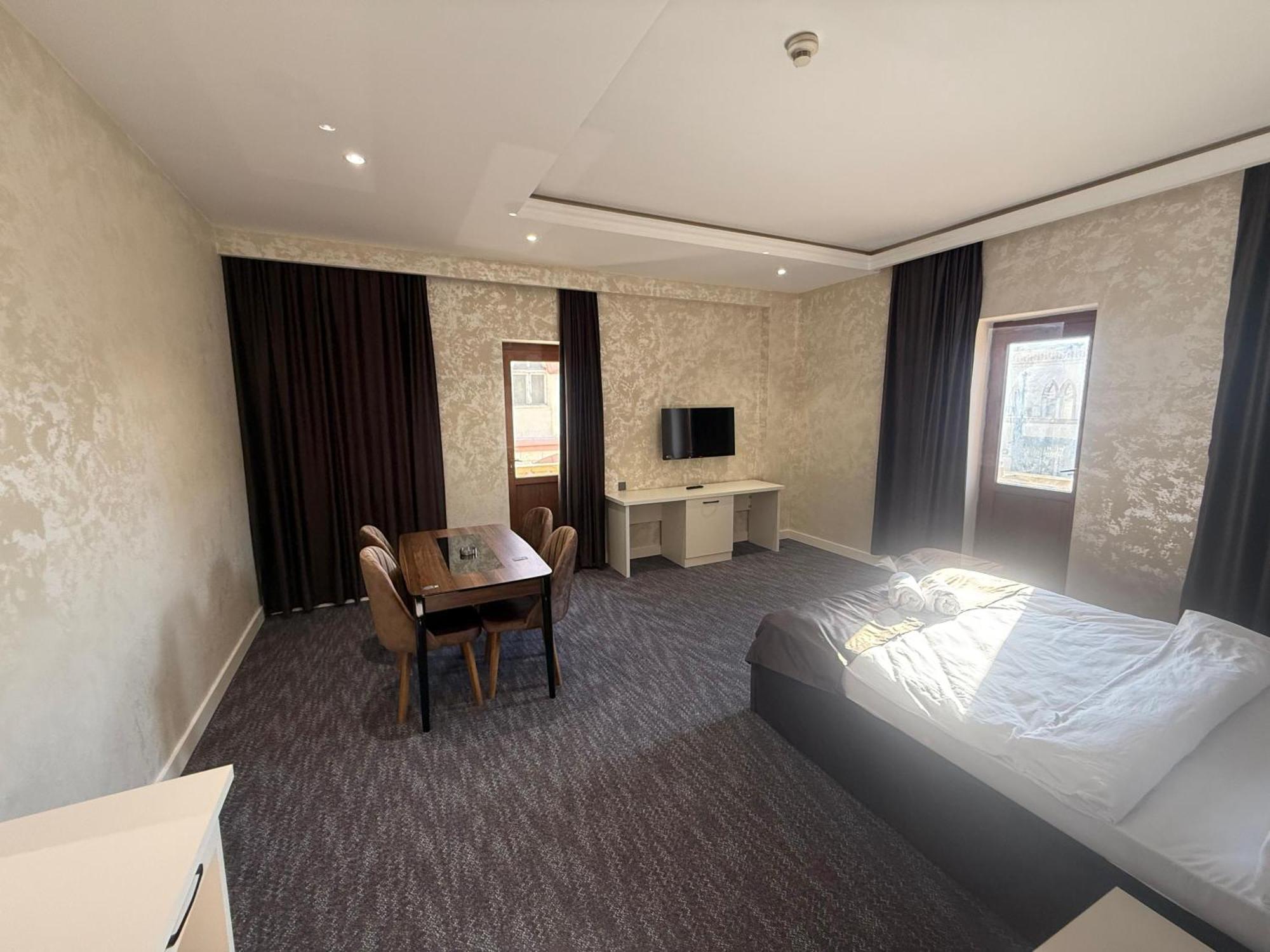 Black Mont Inn Hotel Баку Экстерьер фото