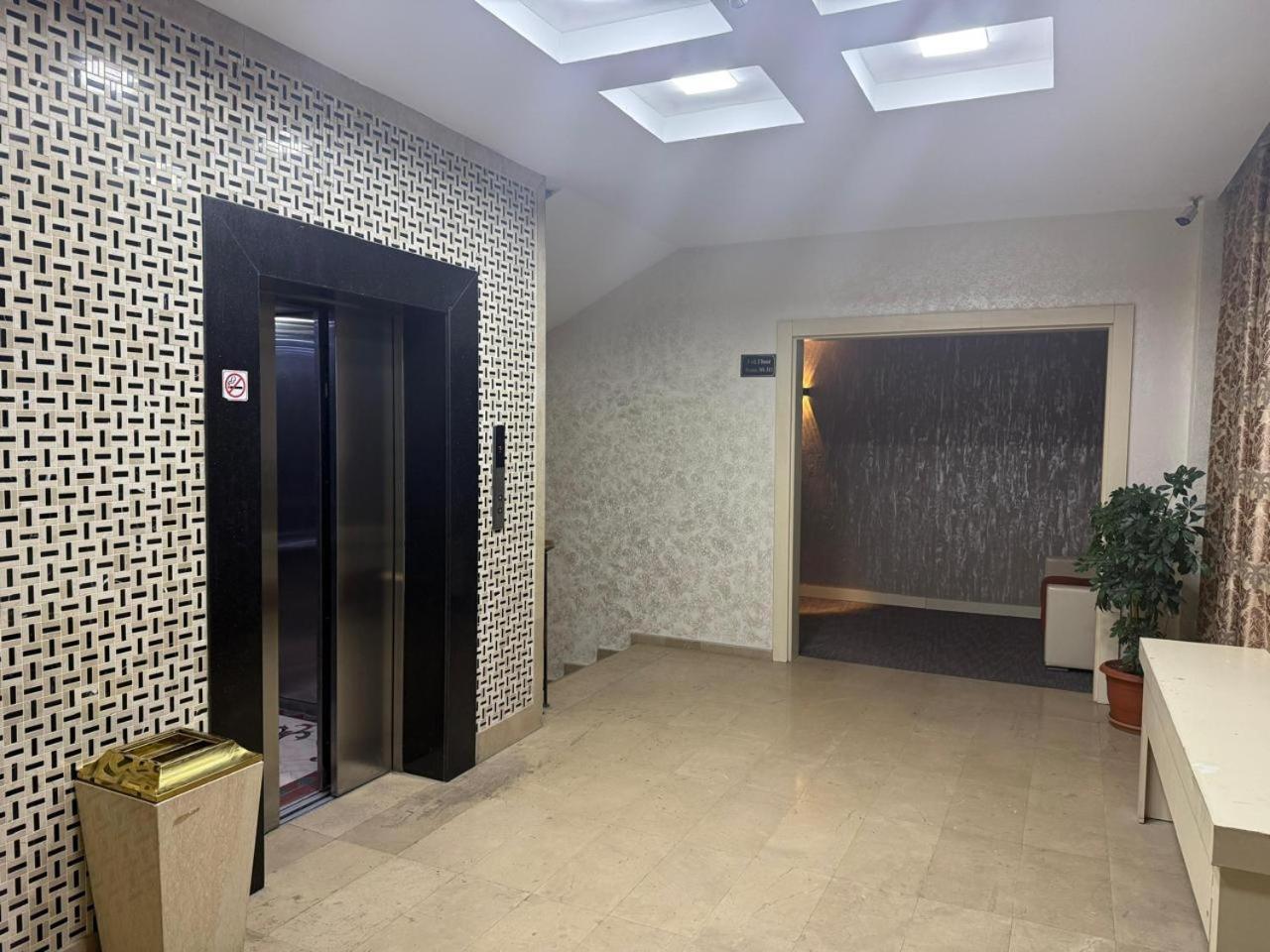 Black Mont Inn Hotel Баку Экстерьер фото