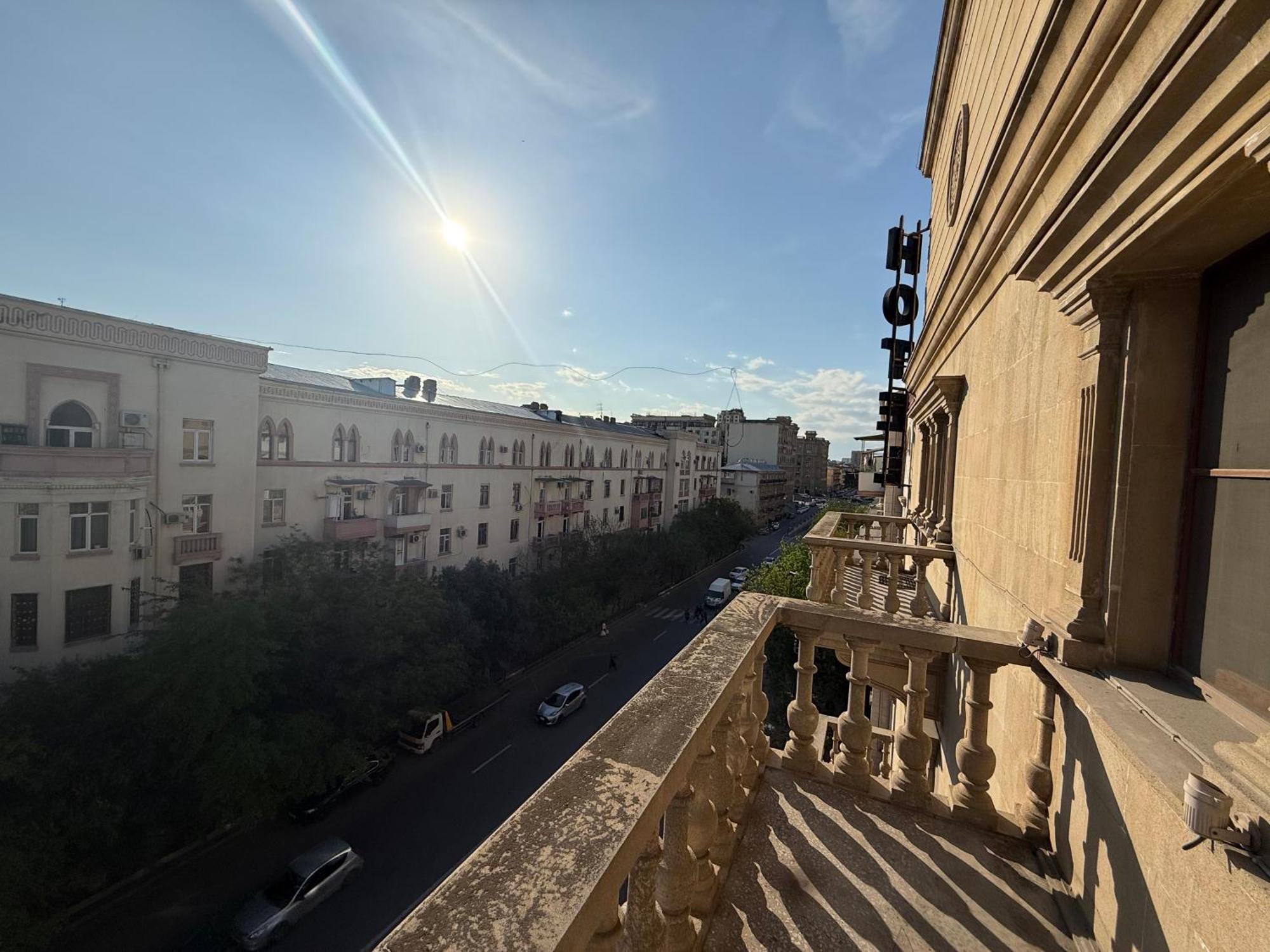 Black Mont Inn Hotel Баку Экстерьер фото